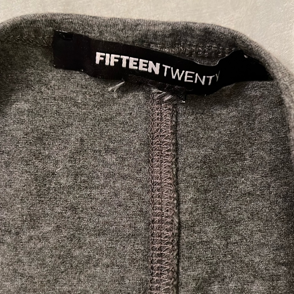 Fifteen Twenty large top